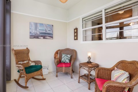 Condo in Lauderdale Lakes, Florida, 1 bedroom  № 1991952 - photo 18