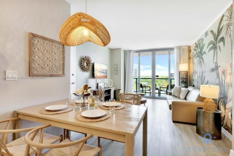 Condo in Hallandale Beach, Florida, 2 bedrooms  № 1763388 - photo 3