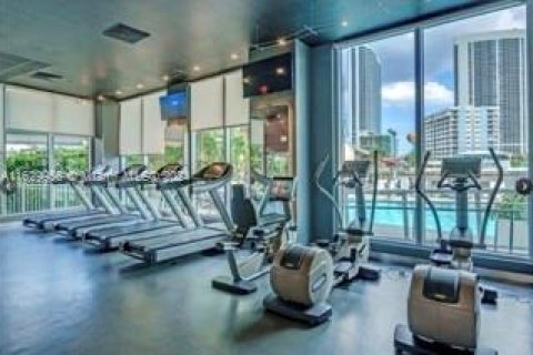 Condo in Hallandale Beach, Florida, 2 bedrooms  № 1763388 - photo 29