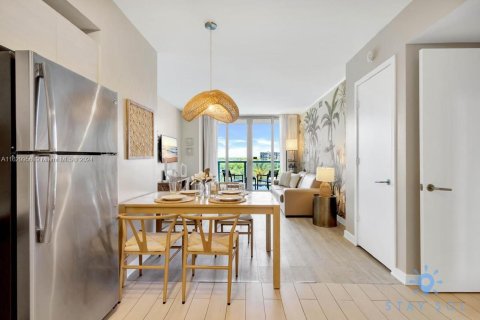Condo in Hallandale Beach, Florida, 2 bedrooms  № 1763388 - photo 2