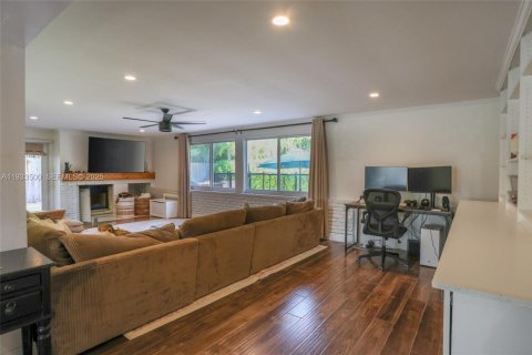 Casa en venta en Fort Lauderdale, Florida, 3 dormitorios, 138.33 m2 № 1992591 - foto 12