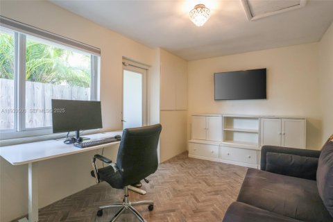 Casa en venta en Fort Lauderdale, Florida, 3 dormitorios, 138.33 m2 № 1992591 - foto 10