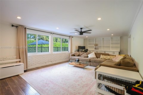 Casa en venta en Fort Lauderdale, Florida, 3 dormitorios, 138.33 m2 № 1992591 - foto 14