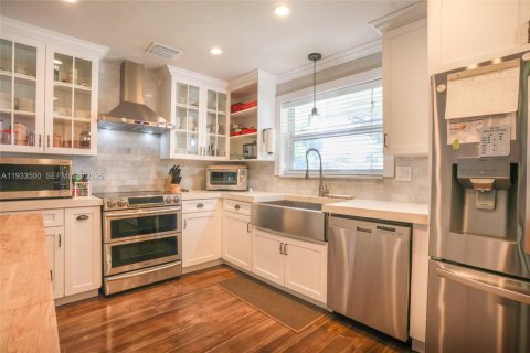 Casa en venta en Fort Lauderdale, Florida, 3 dormitorios, 138.33 m2 № 1992591 - foto 4