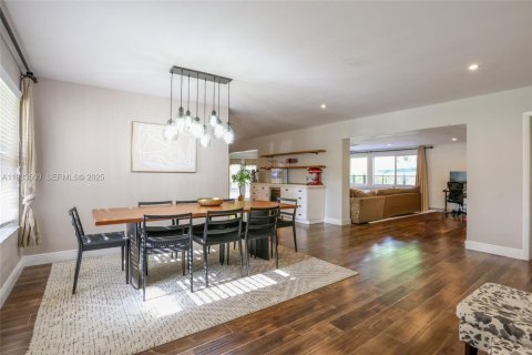 Casa en venta en Fort Lauderdale, Florida, 3 dormitorios, 138.33 m2 № 1992591 - foto 9