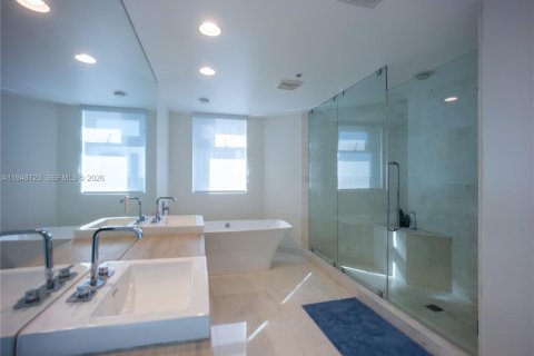 Copropriété à vendre à North Miami Beach, Floride: 2 chambres, 155.15 m2 № 2004569 - photo 21