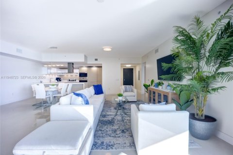 Copropriété à vendre à North Miami Beach, Floride: 2 chambres, 155.15 m2 № 2004569 - photo 3