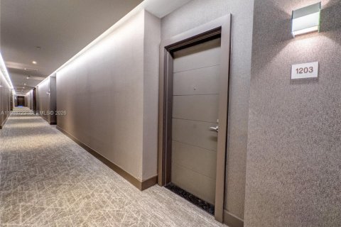 Copropriété à vendre à North Miami Beach, Floride: 2 chambres, 155.15 m2 № 2004569 - photo 30