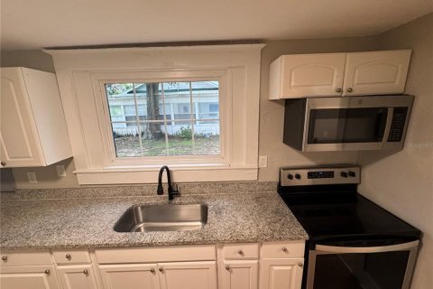 House in Frostproof, Florida 3 bedrooms, 110 sq.m. № 1792739 - photo 21