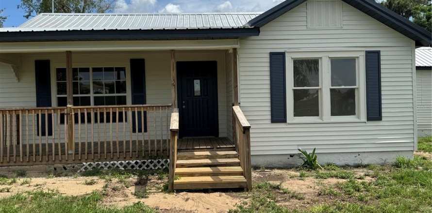 House in Frostproof, Florida 3 bedrooms, 110 sq.m. № 1792739