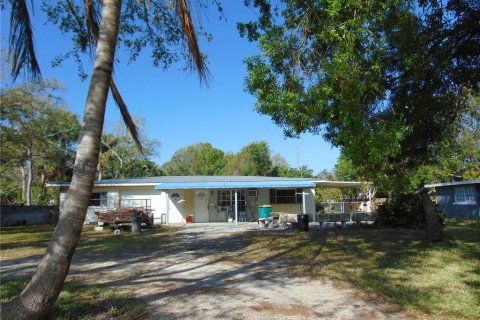 Immobilier commercial à vendre à Punta Gorda, Floride: 10 chambres, 180.6 m2 № 1900023 - photo 2