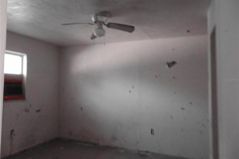 Immobilier commercial à vendre à Punta Gorda, Floride: 10 chambres, 180.6 m2 № 1900023 - photo 10