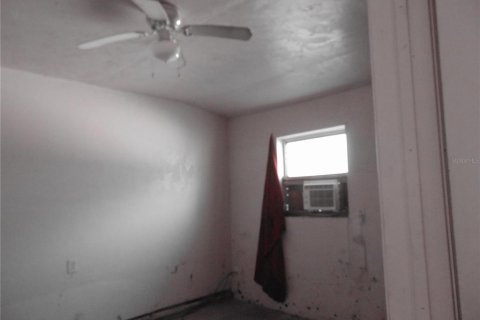 Immobilier commercial à vendre à Punta Gorda, Floride: 10 chambres, 180.6 m2 № 1900023 - photo 11