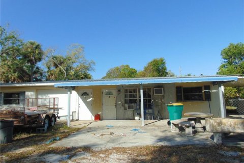 Immobilier commercial à vendre à Punta Gorda, Floride: 10 chambres, 180.6 m2 № 1900023 - photo 4