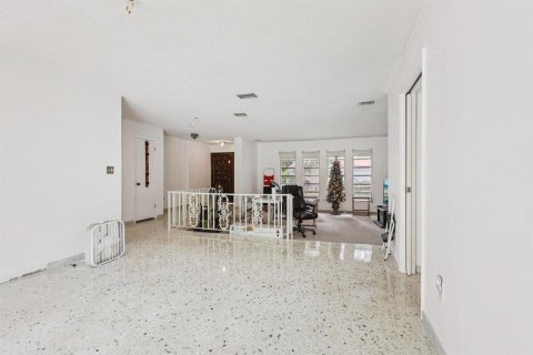 Casa en venta en Miami, Florida, 6 dormitorios, 322.93 m2 № 2250354 - foto 16
