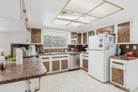 Casa en venta en Miami, Florida, 6 dormitorios, 322.93 m2 № 2250354 - foto 10