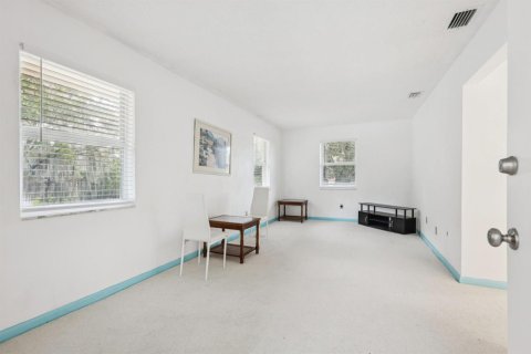 Casa en venta en Miami, Florida, 6 dormitorios, 322.93 m2 № 2250354 - foto 20