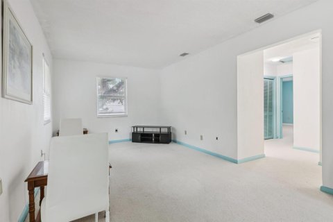Casa en venta en Miami, Florida, 6 dormitorios, 322.93 m2 № 2250354 - foto 21