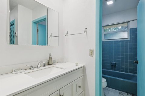 Casa en venta en Miami, Florida, 6 dormitorios, 322.93 m2 № 2250354 - foto 25