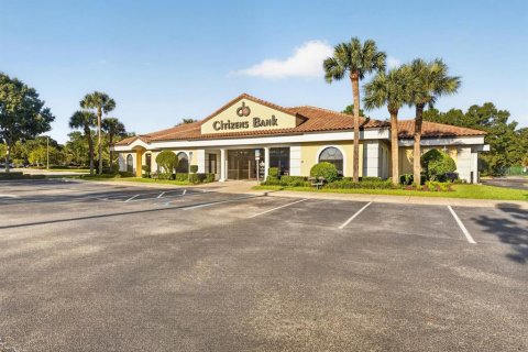 Immobilier commercial à louer à Haines City, Floride № 2398454 - photo 2