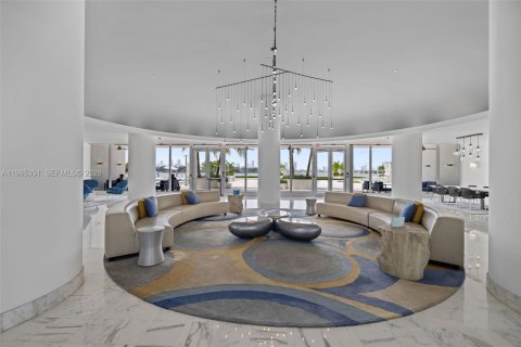 Condo in Miami Beach, Florida, 1 bedroom  № 2064630 - photo 14