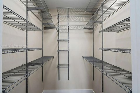 Condo in Miami Beach, Florida, 1 bedroom  № 2064630 - photo 11