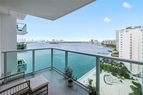 Condo in Miami Beach, Florida, 1 bedroom  № 2064630 - photo 21