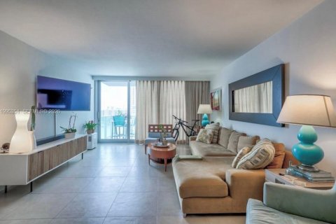 Condo in Miami Beach, Florida, 1 bedroom  № 2064630 - photo 7