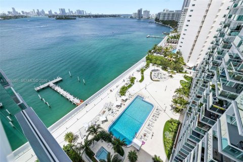 Condo in Miami Beach, Florida, 1 bedroom  № 2064630 - photo 5