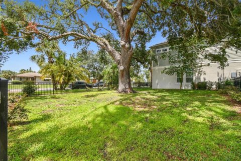 Townhouse in Tampa, Florida 3 bedrooms, 190.91 sq.m. № 1831267 - photo 23