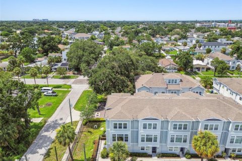 Townhouse in Tampa, Florida 3 bedrooms, 190.91 sq.m. № 1831267 - photo 26