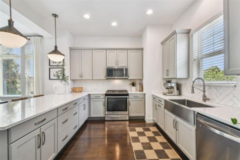 Townhouse in Tampa, Florida 3 bedrooms, 190.91 sq.m. № 1831267 - photo 13