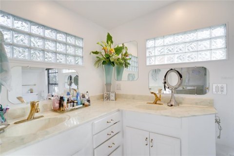 Casa en venta en Tampa, Florida, 3 dormitorios, 227.52 m2 № 1448067 - foto 26