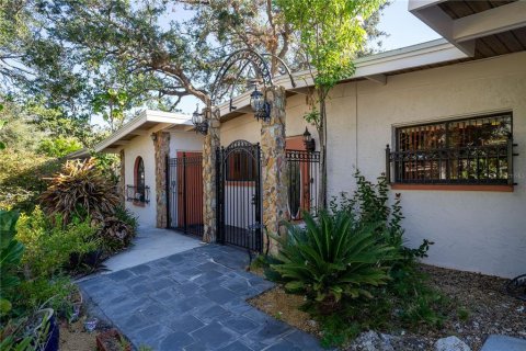 Casa en venta en Tampa, Florida, 3 dormitorios, 227.52 m2 № 1448067 - foto 2