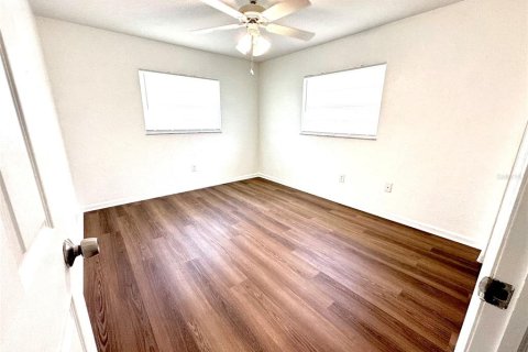 Propiedad comercial en venta en North Port, Florida, 6 dormitorios, 214.05 m2 № 1782453 - foto 11