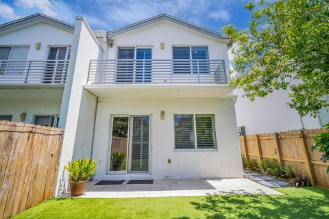 Townhouse in Fort Lauderdale, Florida 3 bedrooms, 220.92 sq.m. № 2087626 - photo 27