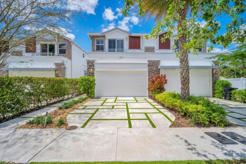 Townhouse in Fort Lauderdale, Florida 3 bedrooms, 220.92 sq.m. № 2087626 - photo 2