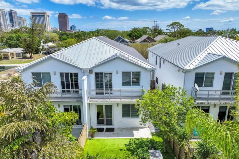 Townhouse in Fort Lauderdale, Florida 3 bedrooms, 220.92 sq.m. № 2087626 - photo 28