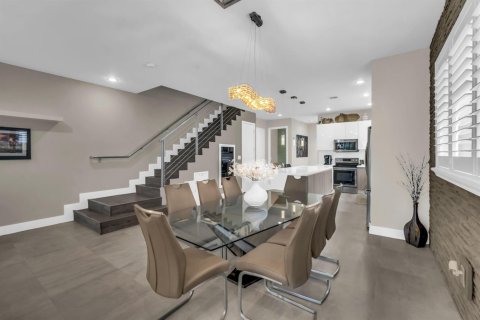 Townhouse in Fort Lauderdale, Florida 3 bedrooms, 220.92 sq.m. № 2087626 - photo 8