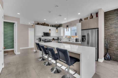 Townhouse in Fort Lauderdale, Florida 3 bedrooms, 220.92 sq.m. № 2087626 - photo 3