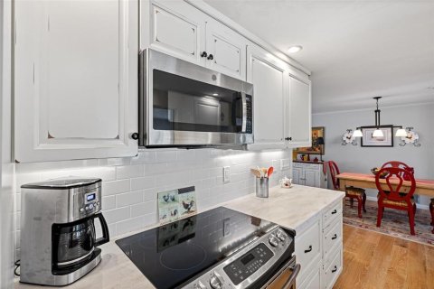 Купить виллу или дом в Энглвуд, Флорида 6 комнат, 164.99м2, № 1528580 - фото 21