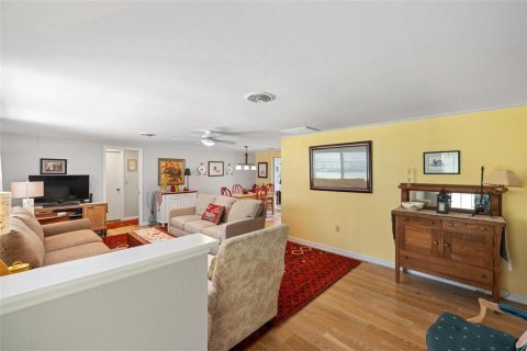 Купить виллу или дом в Энглвуд, Флорида 6 комнат, 164.99м2, № 1528580 - фото 12
