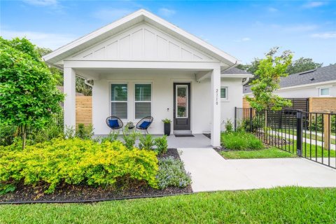 Casa en alquiler en Orlando, Florida, 2 dormitorios, 134.71 m2 № 1808306 - foto 1