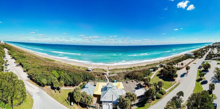Townhouse in Jensen Beach, Florida 3 bedrooms, 167.6 sq.m. № 981885