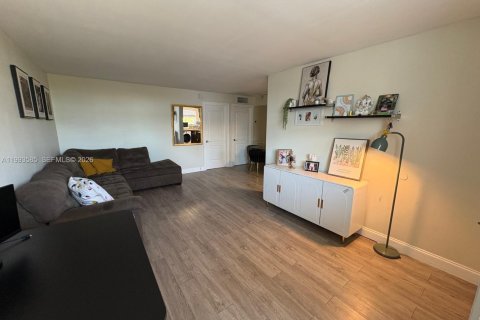 Copropriété à vendre à Miami Beach, Floride: 1 chambre, 61.5 m2 № 2057279 - photo 12