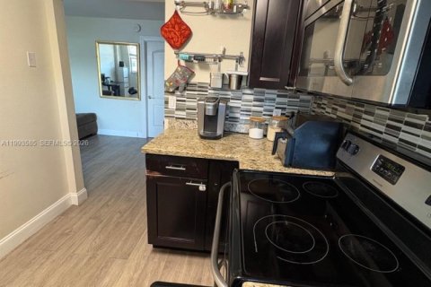 Copropriété à vendre à Miami Beach, Floride: 1 chambre, 61.5 m2 № 2057279 - photo 3