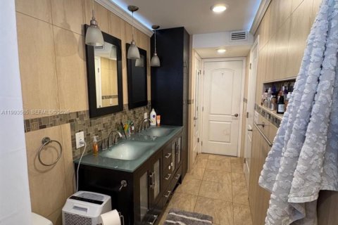 Copropriété à vendre à Miami Beach, Floride: 1 chambre, 61.5 m2 № 2057279 - photo 7