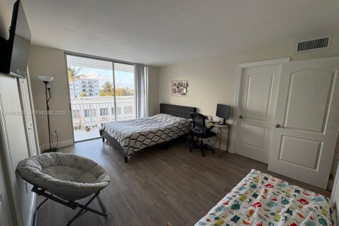 Copropriété à vendre à Miami Beach, Floride: 1 chambre, 61.5 m2 № 2057279 - photo 4