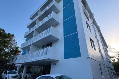 Copropriété à vendre à Miami Beach, Floride: 1 chambre, 61.5 m2 № 2057279 - photo 17