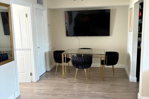 Copropriété à vendre à Miami Beach, Floride: 1 chambre, 61.5 m2 № 2057279 - photo 15